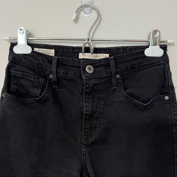 Levi’s 721 High Rise Skinny Black Jeans—26 - Picture 6 of 16